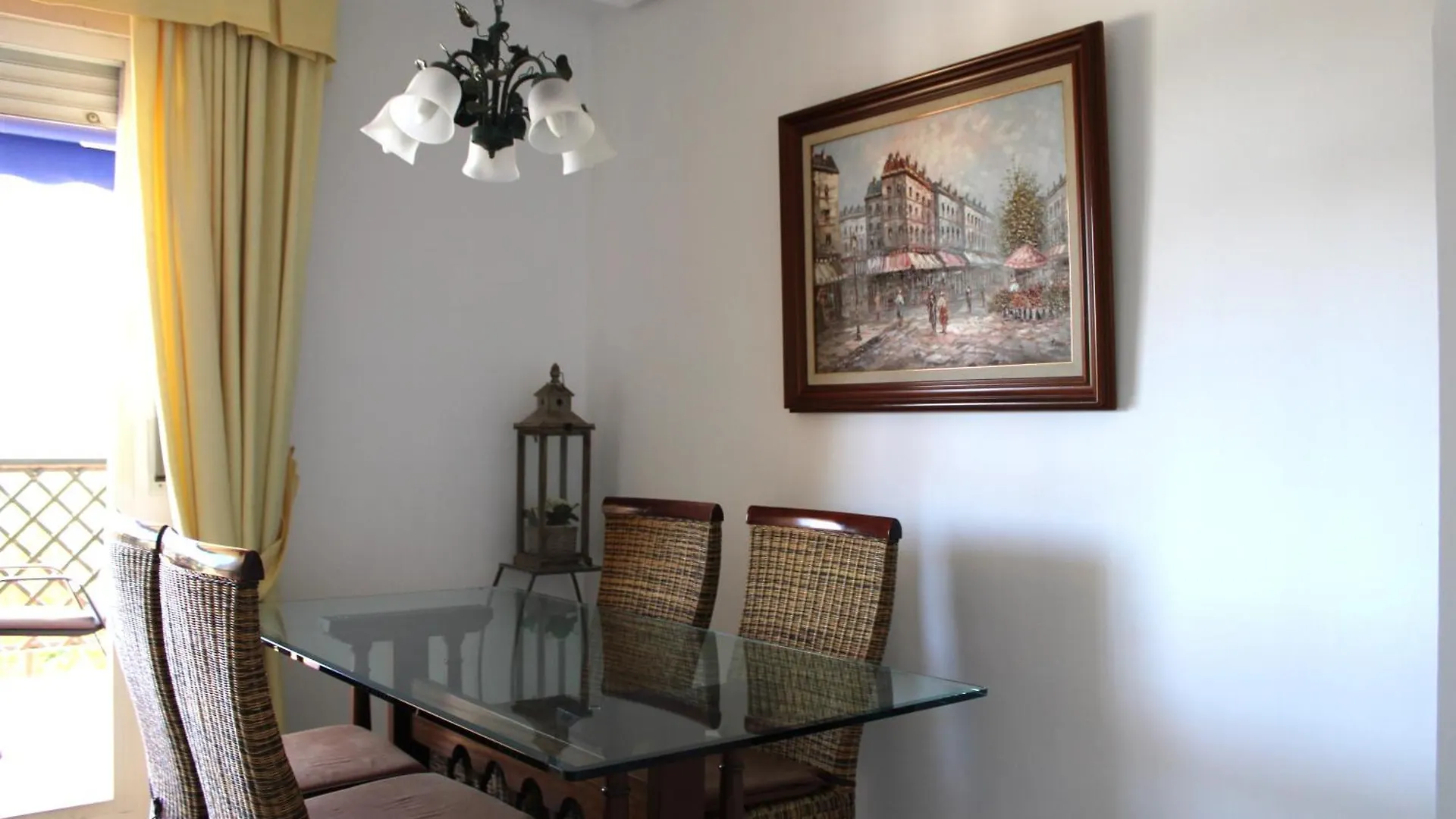 Piso A 10 Minutos Andando De Puerto Banus. Apartment Marbella